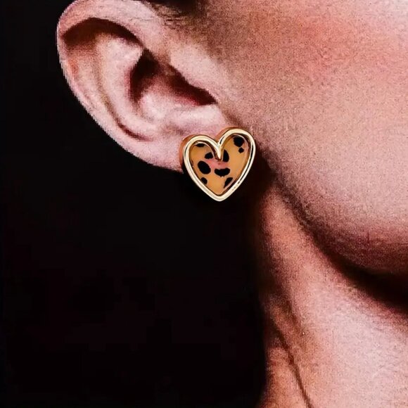 Leopard Print Heart Earrings - Picture 3 of 5